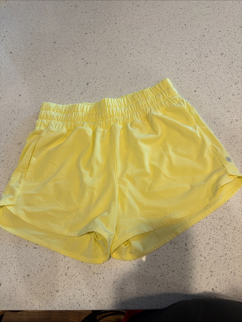 Athleta Girl Run Free 2.5” Athletic Shorts – Girls XL (14)